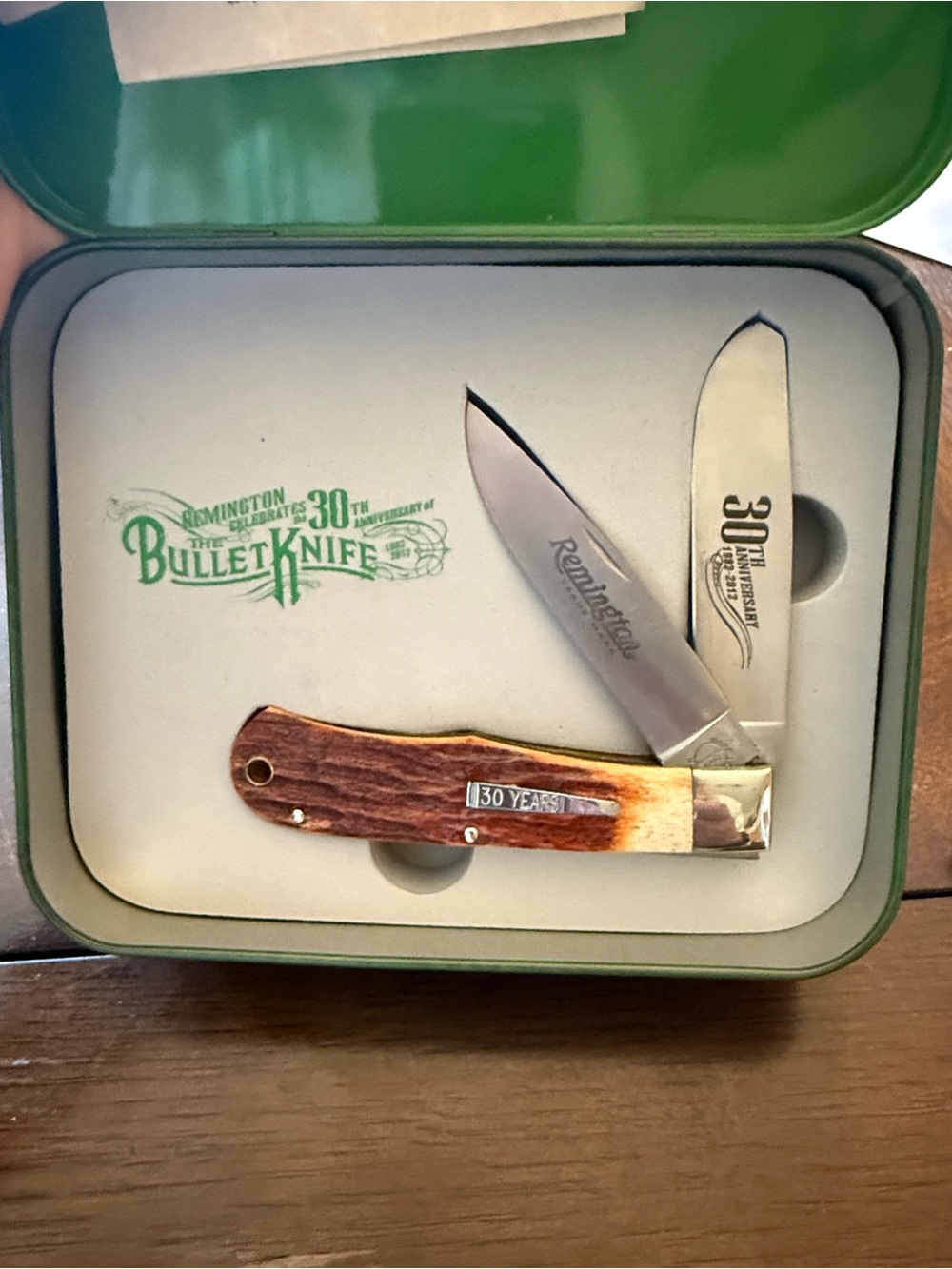 Remington The Bullet Knife 30th Anniversary Decorative Tin -Brown 2012 R1123set